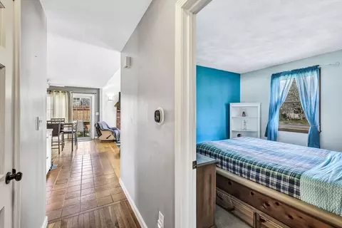 Bedroom - 18 Ships Lantern Dr, Mashpee, MA 02649 photo 3 of 11