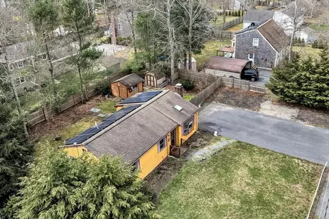 Exterior - 18 Ships Lantern Dr, Mashpee, MA 02649 photo 11 of 11