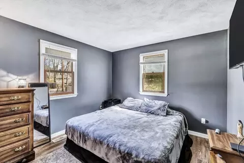 Bedroom - 18 Ships Lantern Dr, Mashpee, MA 02649 photo 6 of 11