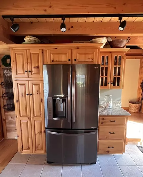 Kitchen - 236 Manchaug Rd, Sutton, MA 01590 photo 3 of 3