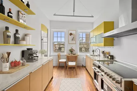 371 Harvard St #3AD, Cambridge, MA 02138