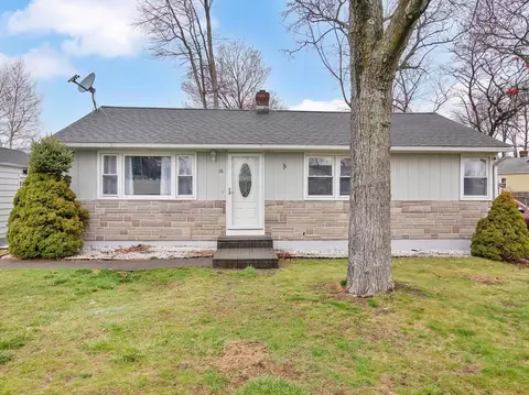 16 Willette St, Chicopee, MA 01020