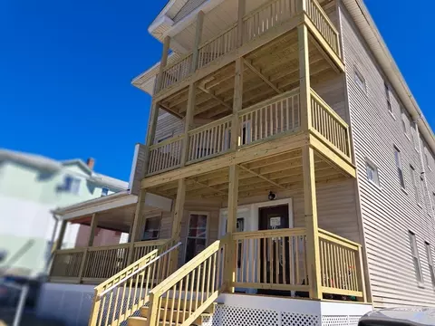 44 Plantation St, Worcester, MA 01604