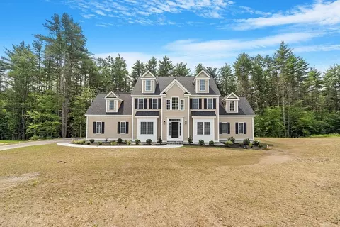 10 Robinson Rd, Pepperell, MA 01463