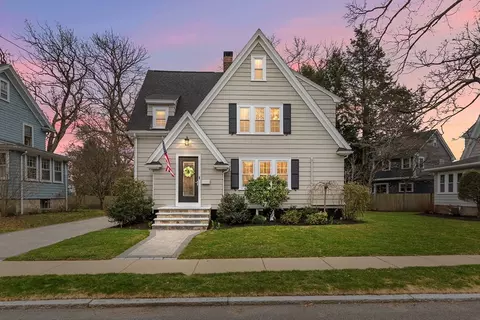 53 Albert St, Melrose, MA 02176