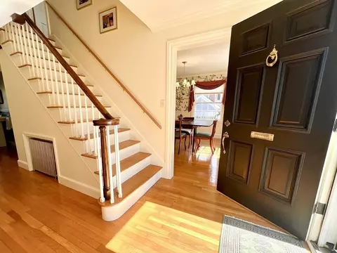 Entry Way - 79 Monadnock Rd, Worcester, MA 01609 photo 2 of 2