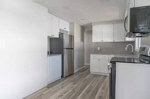 Kitchen - 14 David Rd, Framingham, MA 01701 photo 2 of 4