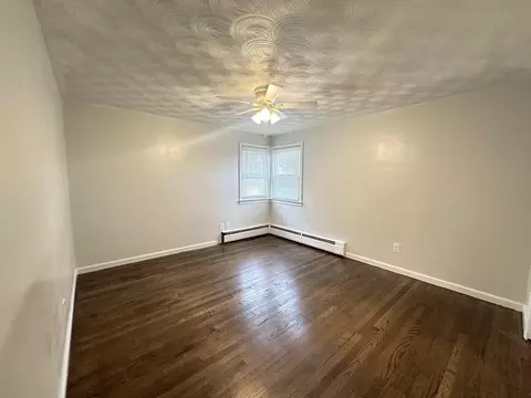 38 Hadley St, Springfield, MA 01118 photo 8