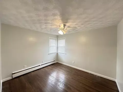 38 Hadley St, Springfield, MA 01118 photo 11
