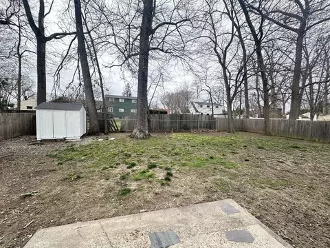 38 Hadley St, Springfield, MA 01118 photo 20