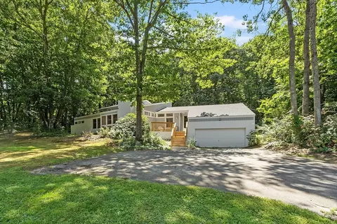 56 Old Littleton Rd, Harvard, MA 01451
