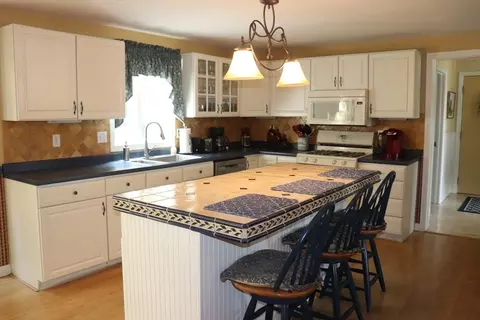 Kitchen - 6 Adelaide Cir, Worcester, MA 01606 photo 3 of 3