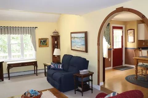Living - 6 Adelaide Cir, Worcester, MA 01606 photo 2 of 6