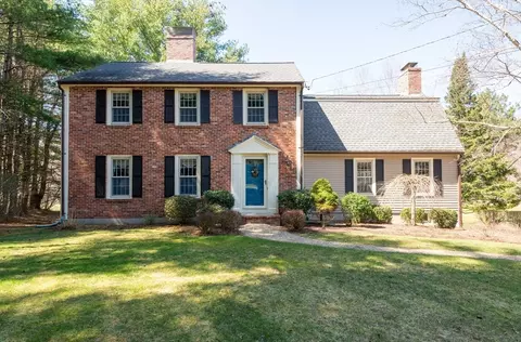 16 Willowdale Rd, Topsfield, MA 01983