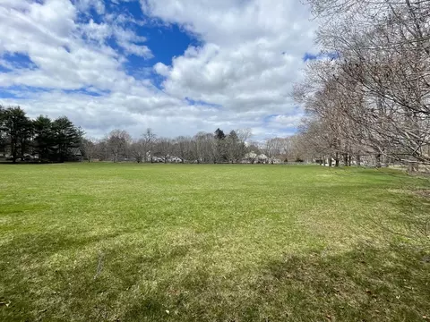 23 Gardner St, Hamilton, MA 01982 photo 3