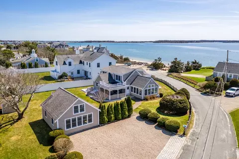 10 Bay Rd, Yarmouth, MA 02673