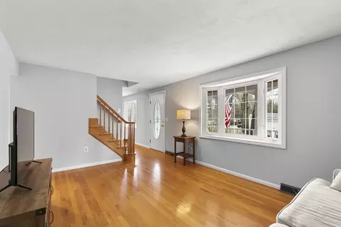 Living - 36 Emery Rd, Townsend, MA 01469 photo 3 of 5