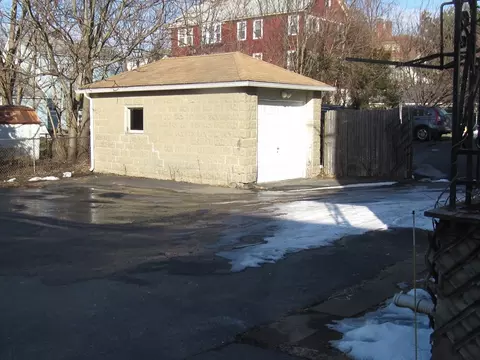 Exterior - 9 Greendale Ave, Worcester, MA 01606 photo 5 of 5