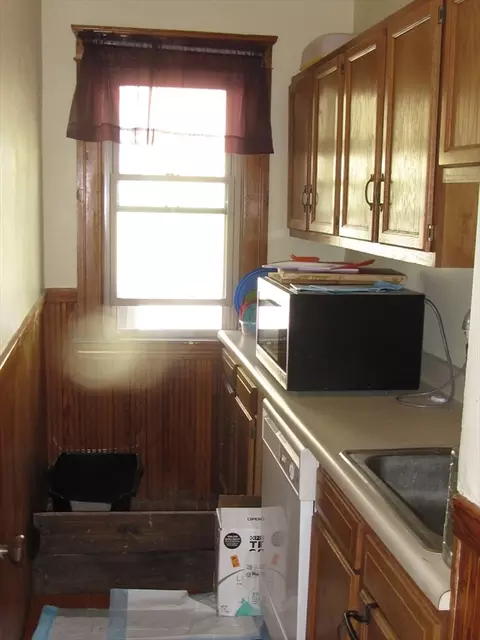 Kitchen - 9 Greendale Ave, Worcester, MA 01606 photo 6 of 7