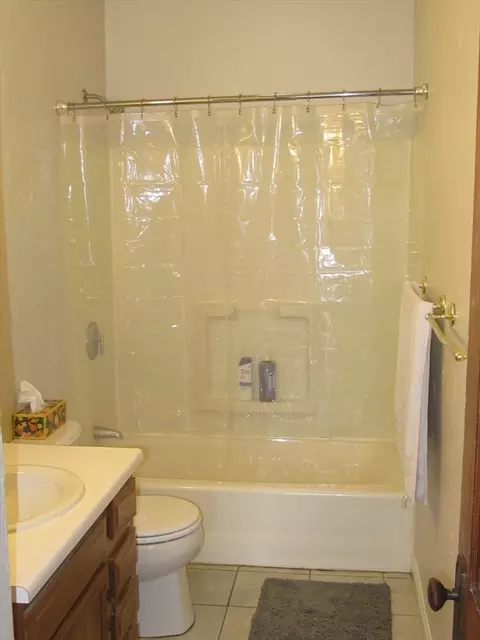 Bath - 9 Greendale Ave, Worcester, MA 01606 photo 3 of 3