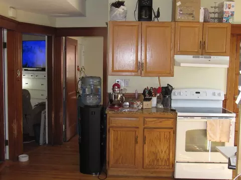 Kitchen - 9 Greendale Ave, Worcester, MA 01606 photo 4 of 7