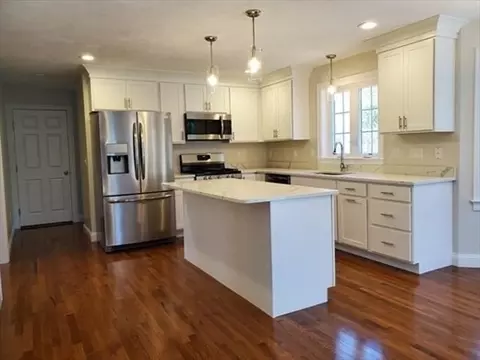 56 Pine St, Lunenburg, MA 01462