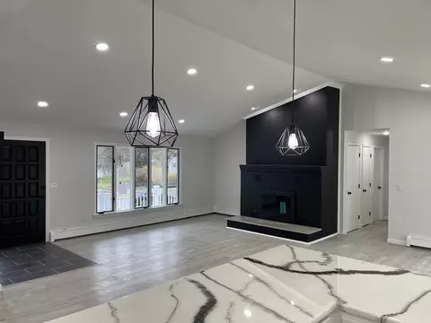 Living - 3 Berkshire Cir, Ware, MA 01082 photo 3 of 4