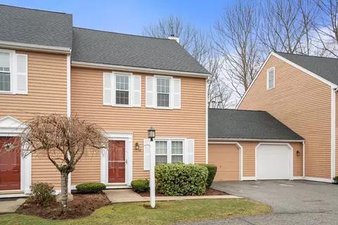 43 Whittier Meadows Dr #43, Amesbury, MA 01913