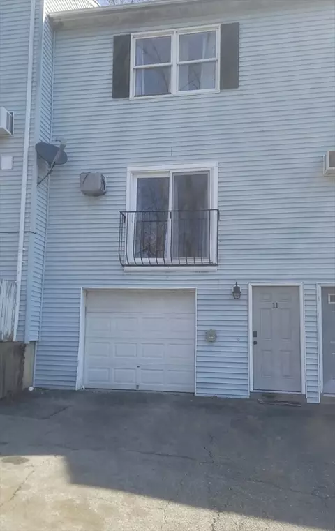 11 Gediminas St #11, Worcester, MA 01610