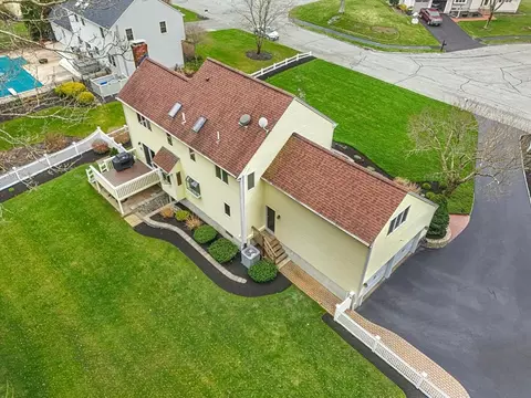 Exterior - 9 Berkeley Dr, Franklin, MA 02038 photo 12 of 13
