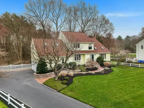 Exterior - 9 Berkeley Dr, Franklin, MA 02038 photo 4 of 13