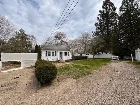 Exterior - 351 Main St, Barnstable, MA 02632 photo 7 of 13