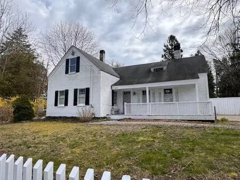 Exterior - 351 Main St, Barnstable, MA 02632 photo 13 of 13
