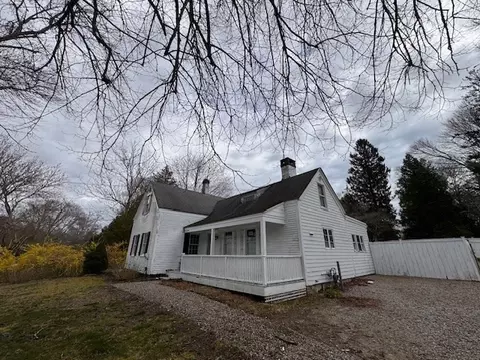 Exterior - 351 Main St, Barnstable, MA 02632 photo 3 of 13