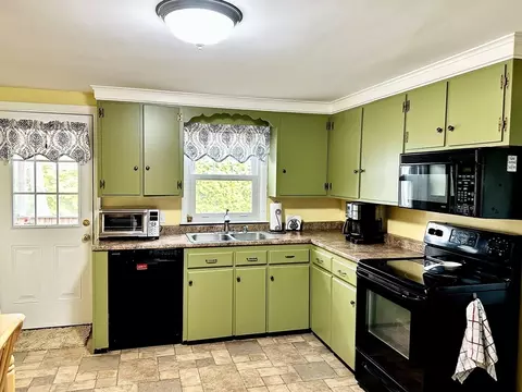 Kitchen - 6 Elaine St, Webster, MA 01570 photo 2 of 5