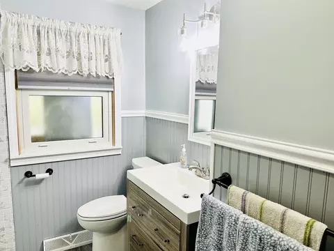 Bath - 6 Elaine St, Webster, MA 01570 photo 1 of 2