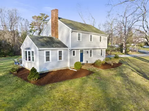 99 Indian Rd, Marshfield, MA 02050