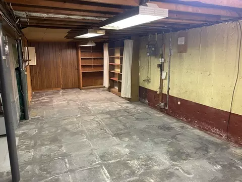 Exterior - 53 Aldrew Ter, Springfield, MA 01119 photo 5 of 7