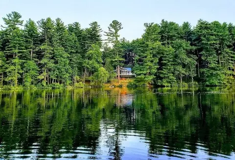 25 Hallock Point Rd, Stow, MA 01775