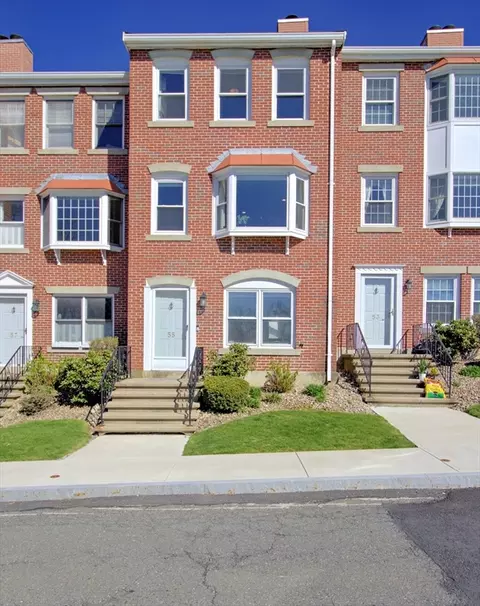 55 Breakwater Dr #55, Chelsea, MA 02150
