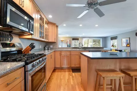 Kitchen - 89 Edwardel Rd, Needham, MA 02492 photo 2 of 5