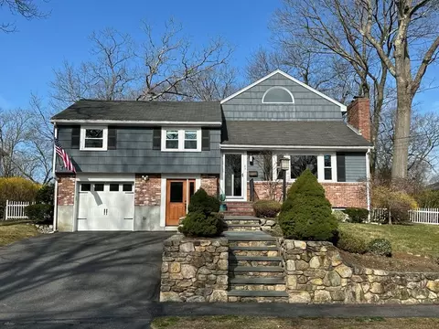 89 Edwardel Rd, Needham, MA 02492