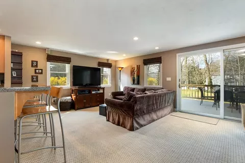 Living - 89 Edwardel Rd, Needham, MA 02492 photo 7 of 10