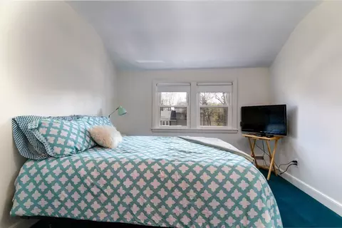 Bedroom - 89 Edwardel Rd, Needham, MA 02492 photo 4 of 6