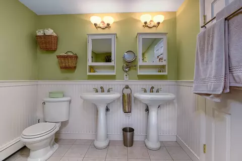 Bath - 89 Edwardel Rd, Needham, MA 02492 photo 3 of 4