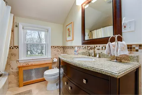 Bath - 89 Edwardel Rd, Needham, MA 02492 photo 4 of 4