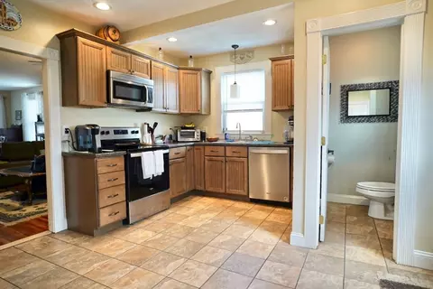 435 Cabot #A, Beverly, MA 01915 photo 9
