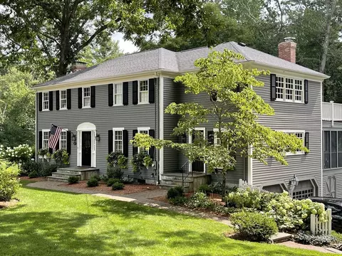 4 Oldfield Dr, Sherborn, MA 01770