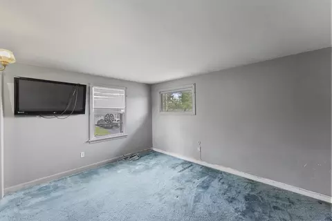 Bedroom - 31 Sunset Dr, Raynham, MA 02767 photo 2 of 3