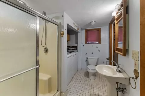 Bath - 31 Sunset Dr, Raynham, MA 02767 photo 3 of 4